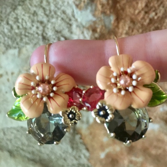 Anthropologie Floreat cluster earrings - Picture 2 of 5